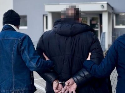 65-latek bez uprawnień jechał autem do sądu. Chciał odwołać się od wyroku… odbierającego mu prawo jazdy