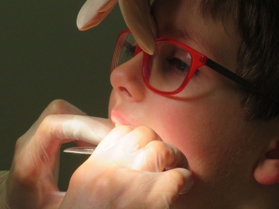 Idzie nowe. Szkolne badania tylko w obecności rodzica? 