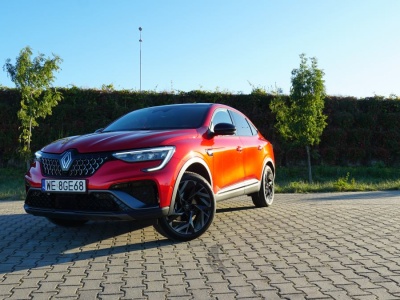 Renault Arkana Hybrid Alpine: czuć na nim lata