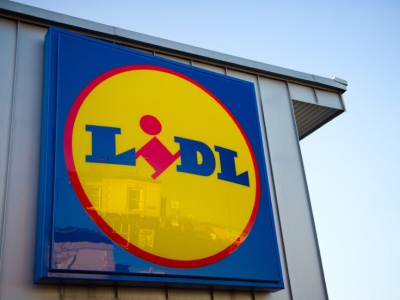 Lidl wycofuje produkt ze sklepów. Odłamki szkła w popularnej przekąsce!