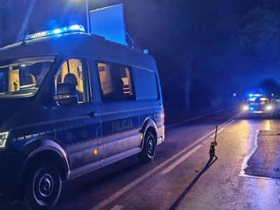 Zderzenie samochodu osobowego i ciągnika rolniczego. Są utrudnienia na drodze krajowej