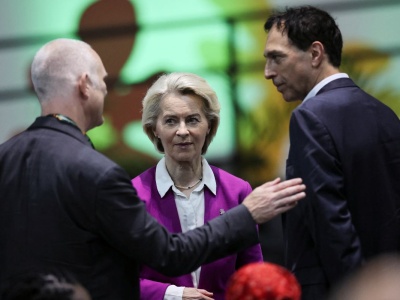 Oddech Chin na plecach Europy. Mamy jeszcze szansę? I co do tego ma walka o klimat?