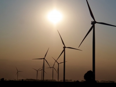 Nawet w oczy wiatr nie wieje