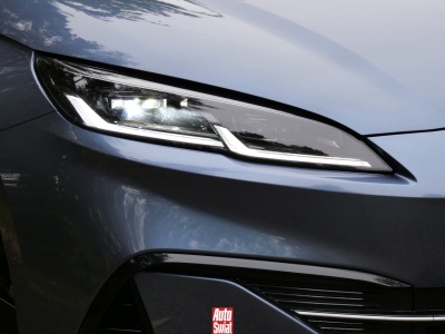 Dobry październik na rynku nowych samochodów w Polsce. Niespodzianek nie brakowało