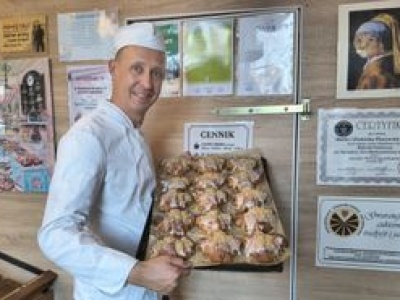 Tak powstają prawdziwe rogale marcińskie. Poznaj sekret rzemieślnika z Chodzieży