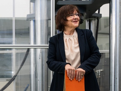 Drugie życie łopat turbin wiatrowych – polskie uczelnie opracowują innowacyjne sposoby recyklingu