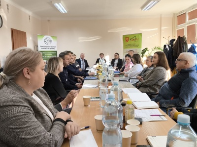 Eksperci dyskutowali na temat nocnego ograniczenia sprzedaży alkoholu