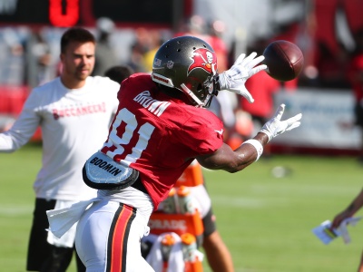 Była gwiazda NFL Antonio Brown poddany ekstradycji do USA, aby stawić czoła zarzutowi usiłowania morderstwa drugiego stopnia