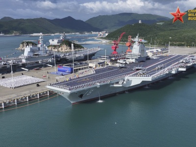 Chiński superlotniskowiec Fujian wszedł do służby