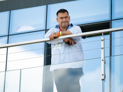 Alex Haditaghi będzie się bawił w pozwy. „Oczyszczę klub z pasożytów”