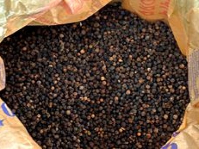 Prawie każdy dodaje do rosołu albo duszonego mięsa. Oto jak naprawdę wpływa na zdrowie