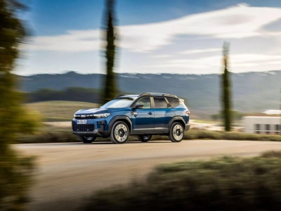 Nowa Dacia Bigster 1.8 Hybrid przetestowana na długim dystansie. Spala mniej niż Skoda Fabia 1.0.