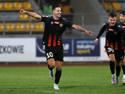 Ten klub walczy o pierwszy awans do Ekstraklasy w historii! Świetna forma