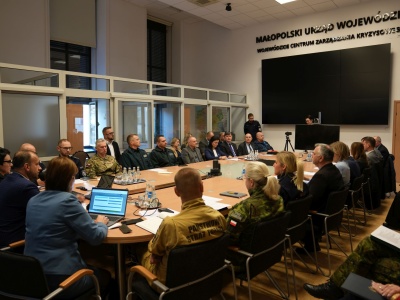 32 tysiące ton soli, 366 pługów, 600 ratowników. Małopolska gotowa na zimę