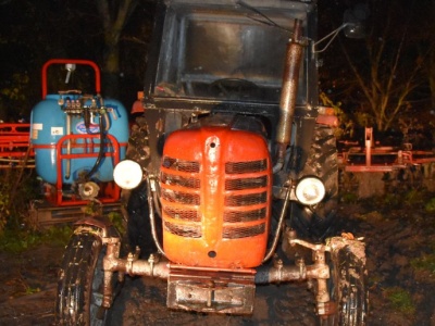 2 promile i brak prawa jazdy. Pijany traktorzysta zatrzymany w Siedliszczu