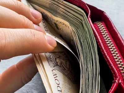 Zadłużenie na kartach kredytowych od firm pożyczkowych wzrosło o 70 proc.