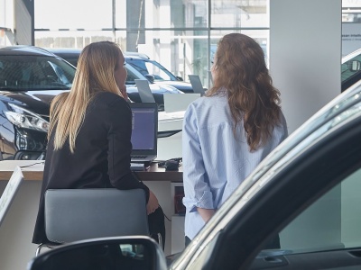 Opisałem proces zakupu auta. Handlowcy się oburzyli