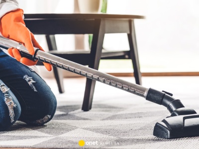 Liście laurowe na nieprzyjemny zapach z odkurzacza? Wypróbuj prosty trik