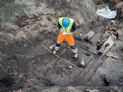 Archeolodzy odkryli fortyfikacje i bramę zaginionego miasta. Niezwykłe doniesienia ze Szwecji