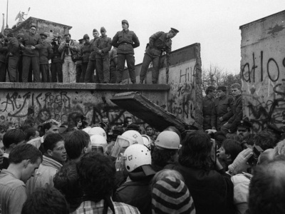 9 listopada 1989 roku upadł Mur Berliński