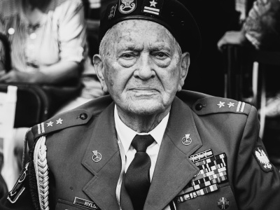 Pogrzeb Zbigniewa Rylskiego. Był powstańcem warszawskim, żołnierzem batalionu „Parasol” i łącznikiem AK z Pragi