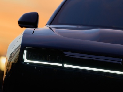 Nowy SUV Stellantis coraz bliżej. Pod maską może zagościć V8