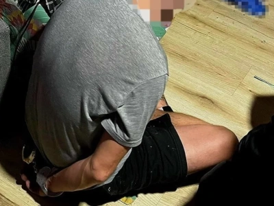 Podchodzili do kobiet na ulicy i kradli biżuterię. Policja zatrzymała mężczyzn z Katowic