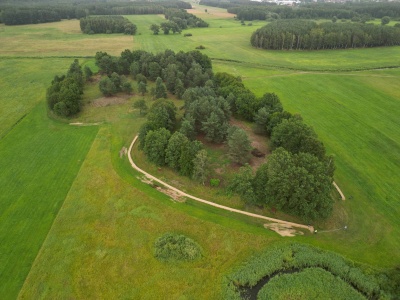 Ślady hutnictwa i przyrząd medyczny sprzed 2300 lat odkryte w Bagienicach Wielkich
