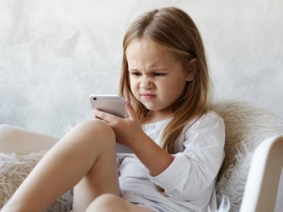 Australia, jako pierwszy kraj na świecie, wprowadziła zakaz korzystania z serwisów społecznościowych dla dzieci