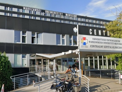 Miał pocałować klamkę w Szpitalu na Banacha, bo pracownicy mieli wolne. Wersja rzeczniczki różni się od relacji córki