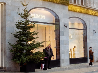 Kroplówka warta 100 milionów euro. Słynny dom mody wpadł w tarapaty