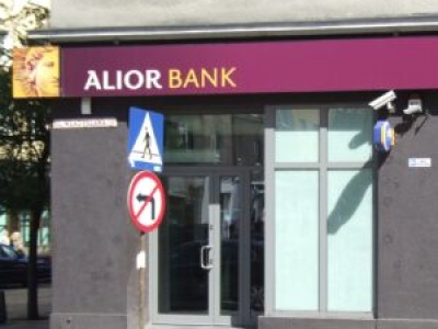 Alior Bank wprowadza opłatę 10 zł za wypłatę gotówki bankomacie