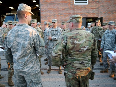 Wysokie koszty bezczynnego pobytu żołnierzy Gwardii Narodowej w koszarach w Chicago