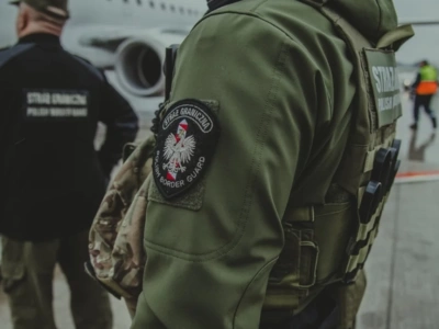 Obcokrajowcy nie zostali wpuszczeni do Polski. Zatrzymano ich na lotnisku w Pyrzowicach