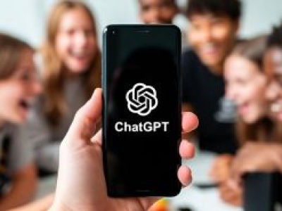 ChatGPT z nową funkcją. AI dołączy do twoich czatów grupowych