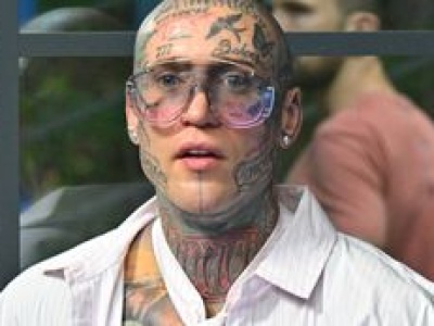 Stifler rozpętał aferę udziałem w kampanii przeciwko cyberprzemocy. MEN stanowczo się odcina: 