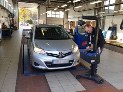 Sprawdź światła w samochodzie. Bezpłatne badania na wybranych stacjach diagnostycznych