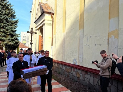 Pożegnanie bohaterów. 31 polskich obrońców Lwowa spoczęło w Mościskach