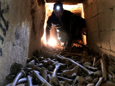 Przez pięć dni czołgałem się po zwłokach, stąpałem po śmierci, wdychałem ludzki kurz