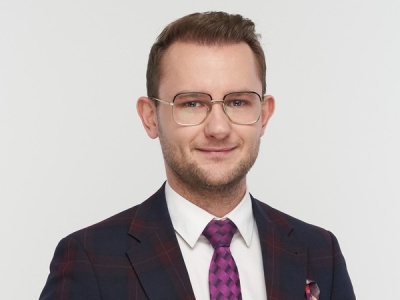 Jak chronić oszczędności w czasie wojny za granicą? Ekspert: „Osobiście trzymam się zasady podziału: 33/33/33”