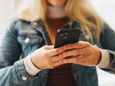 Pokolenie Z na Tinderze pływa w iluzji. „Lista moich przewin jest dłuższa”