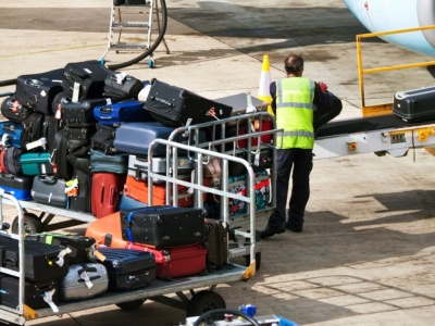 LOT zmieni swoją politykę bagażową po zarzutach ze strony UOKiK. „Zapisy wprowadzają pasażerów w błąd”