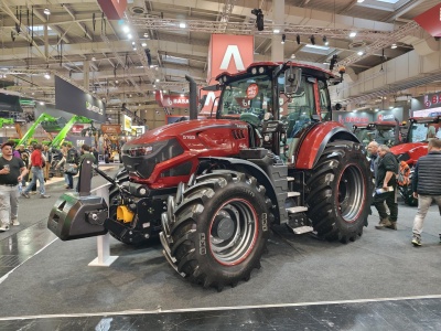 Basak prezentuje najmocniejszy traktor w historii, ale… nie całkiem