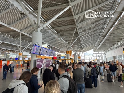 Nowy system na Lotnisku Chopina. Dodatkowe obowiązki dla podróżnych spoza UE