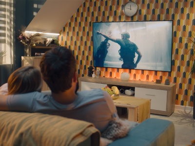 Domowe seanse zamiast kina. Podczas Black Week Polacy inwestują w rozrywkę w domu