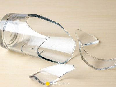 To najczęstszy błąd Polaków. Wyjaśniamy raz na zawsze, gdzie wyrzucić szklanki