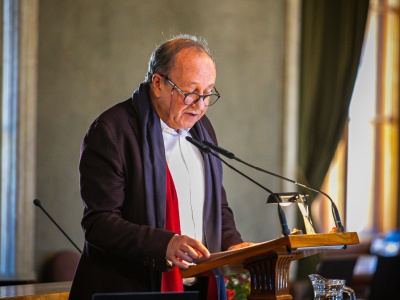 Nagrodzony budowniczy mostów między narodami i kulturami