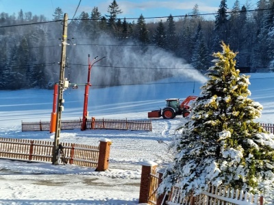 Biały Krzyż otwiera sezon zimowy! Pierwsi na stoku już w ten weekend!
