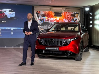 Jeszcze nie ma jej w salonach, a Polacy kupują na potęgę. 3 razy tyle, co Niemcy. Nowa Mazda CX-5