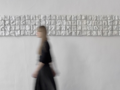 Alicja Patanowska oddała serce glinie. „Traktuje się ją jako hiperobiekt, który jest ponad granicami”